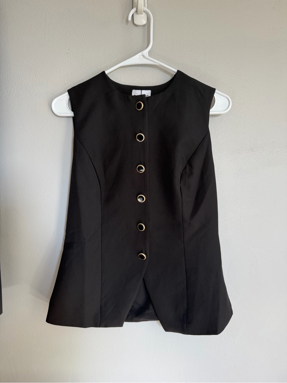 SNDYS x REVOLVE Emiliana Top Black Button Front Vest Sleeveless M NWT SFT716 - Picture 2 of 6